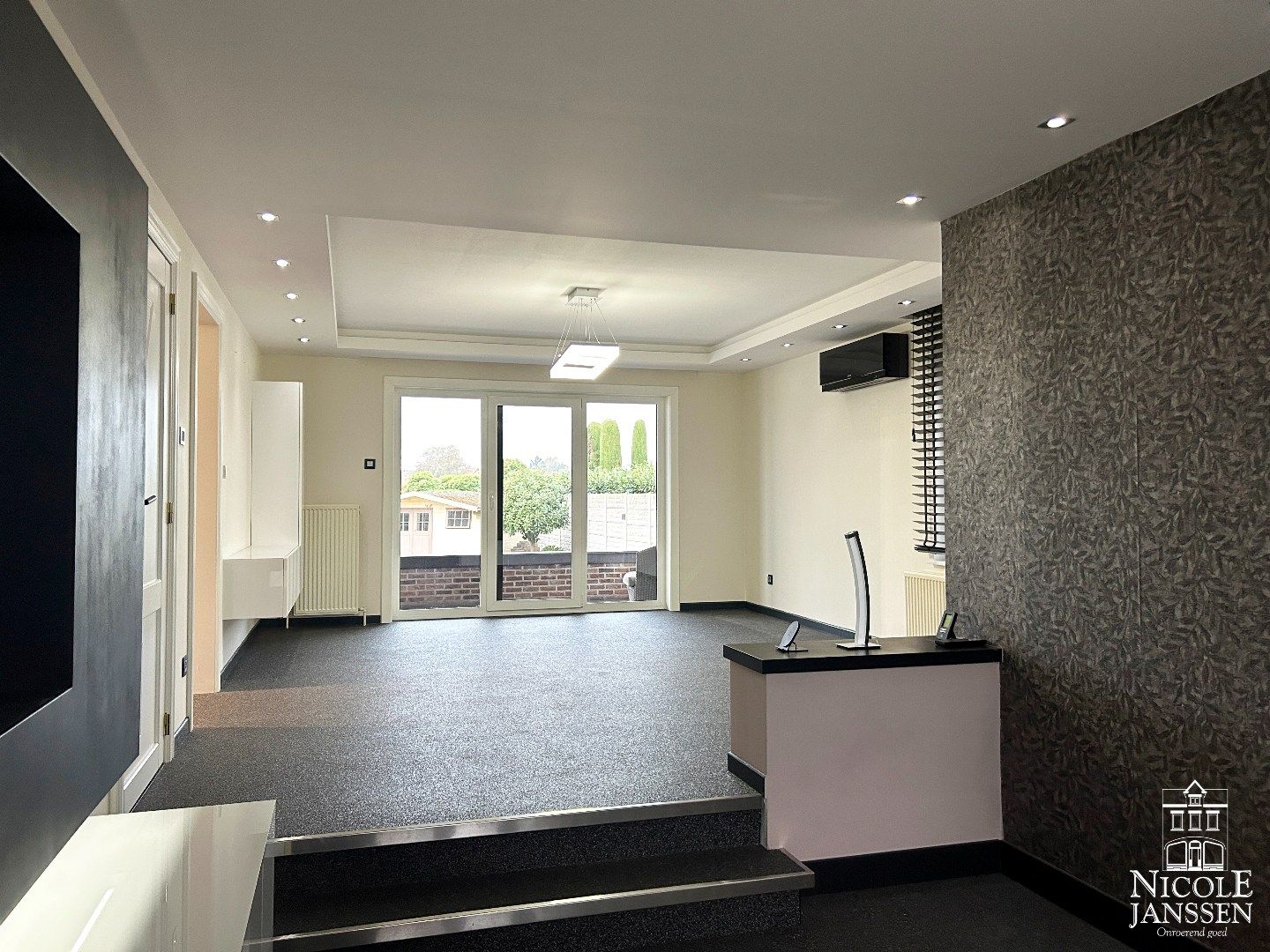 Instapklare gezinswoning met drie slaapkamers, twee badkamers, grote kelder en vrijstaande garage foto 6