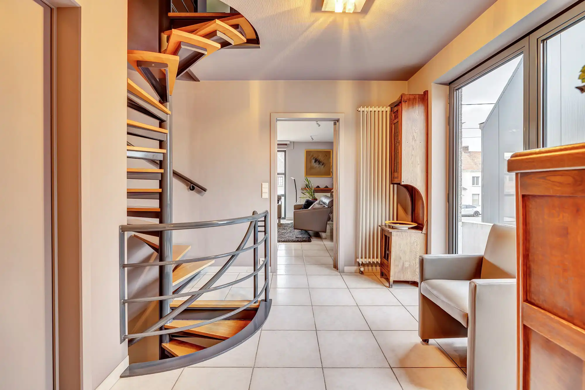 Unieke combinatie van wooncomfort, atelier en tuin foto 5