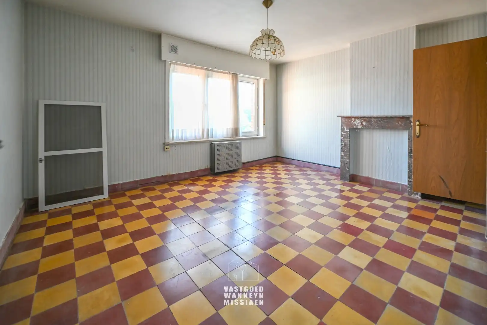 Halfopen bebouwing met 5 slaapkamers op 581m² met 2 garages en een uitweg foto 18