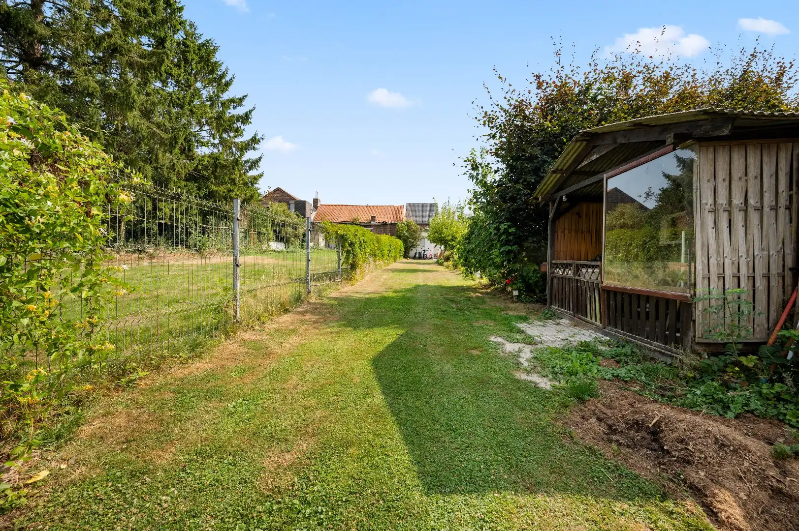 Instapklare gezinswoning met 4 slpks en ruime zuidwestgerichte tuin foto 24