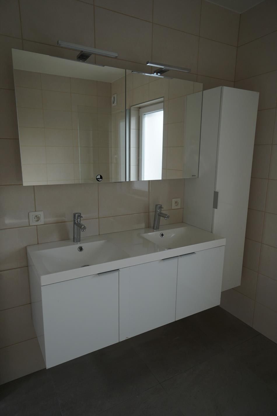 Woning met 3 slaapkamers + ruime garage foto 15