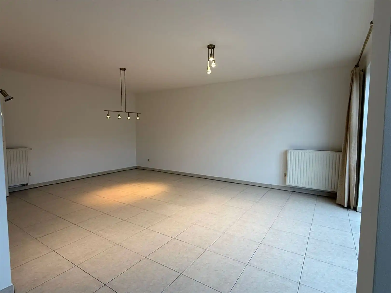 TE HUUR: Ruim appartement met 2 slaapkamers te Heusden-Zolder! foto 3