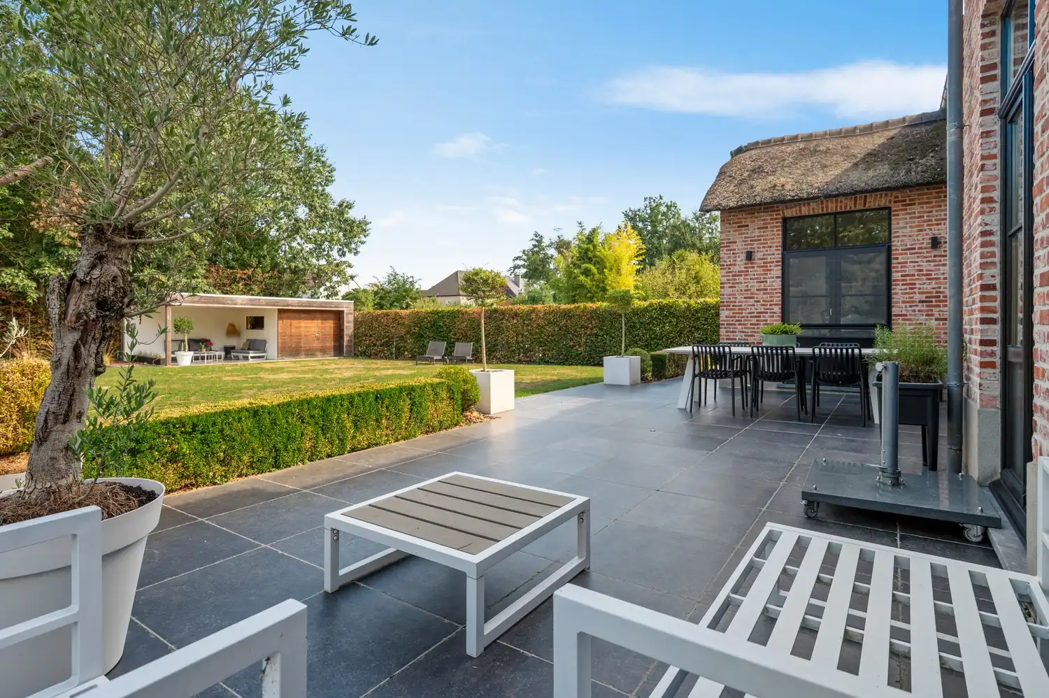 Prachtige villa met 3 slaapkamers, bureau en garage te koop op Toplocatie in Lier! foto 16
