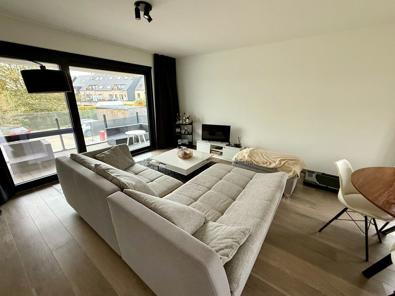 Prachtig, ruim nieuwbouwappartement met 3 slaapkamers! foto 2