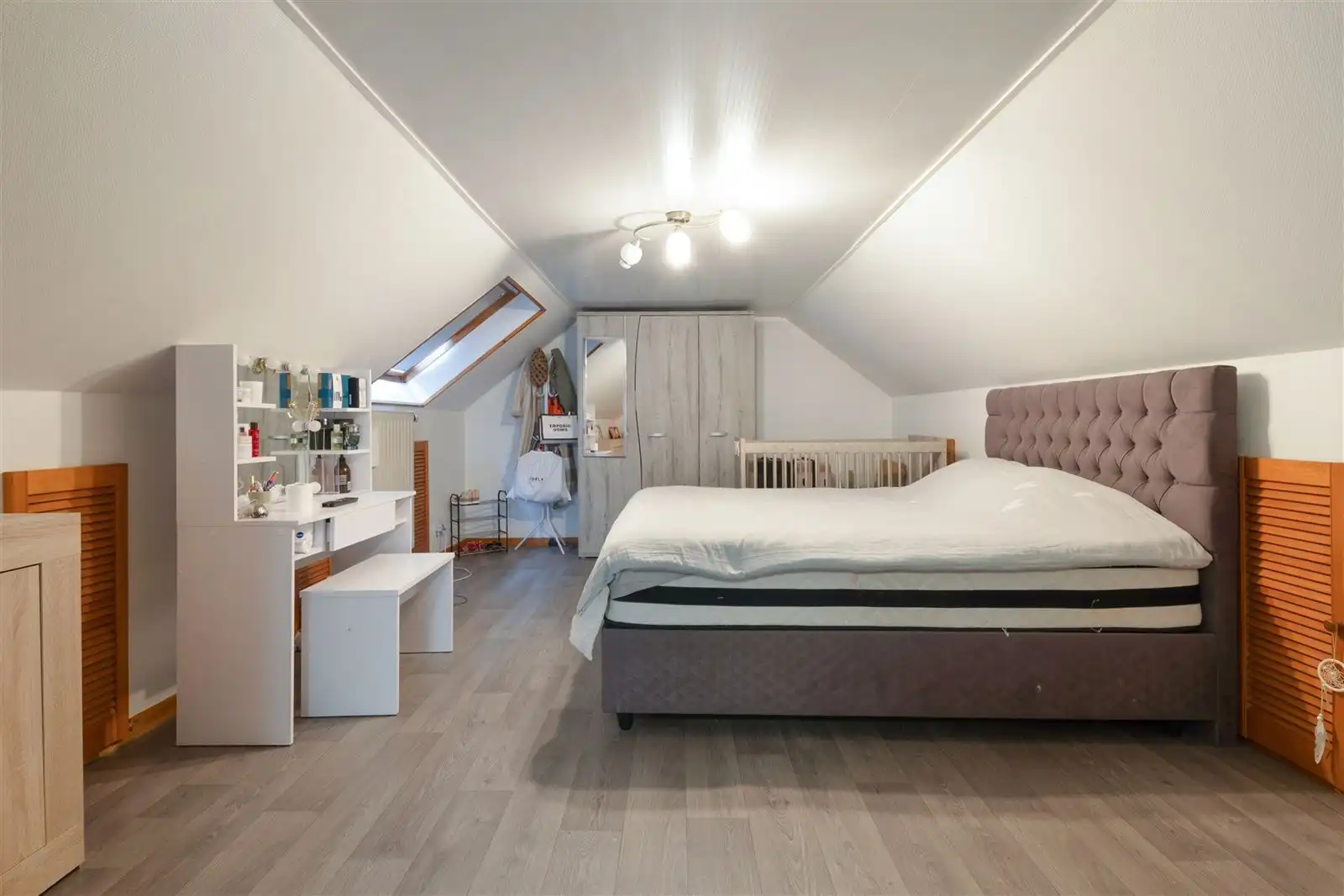 Ruim herenhuis in hartje Aalst foto 13