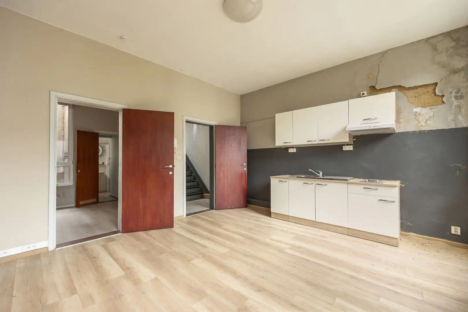 Te renoveren opbrengsteigendom op premium locatie foto 19