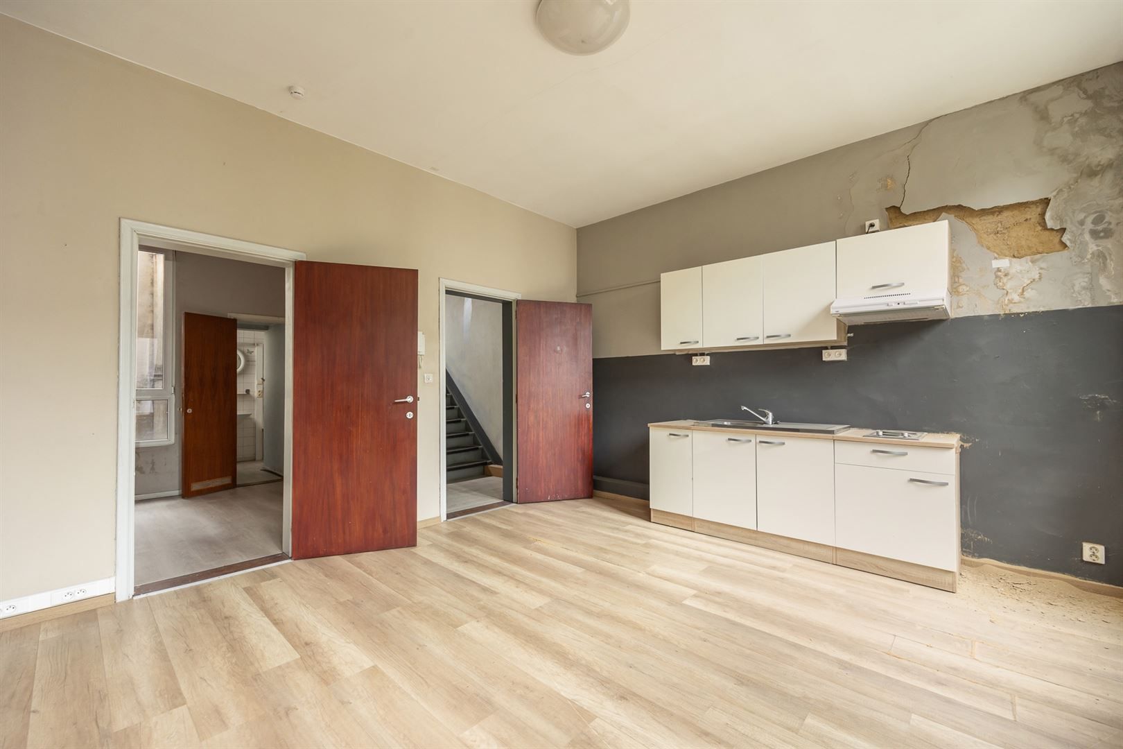 Te renoveren opbrengsteigendom op premium locatie foto 19