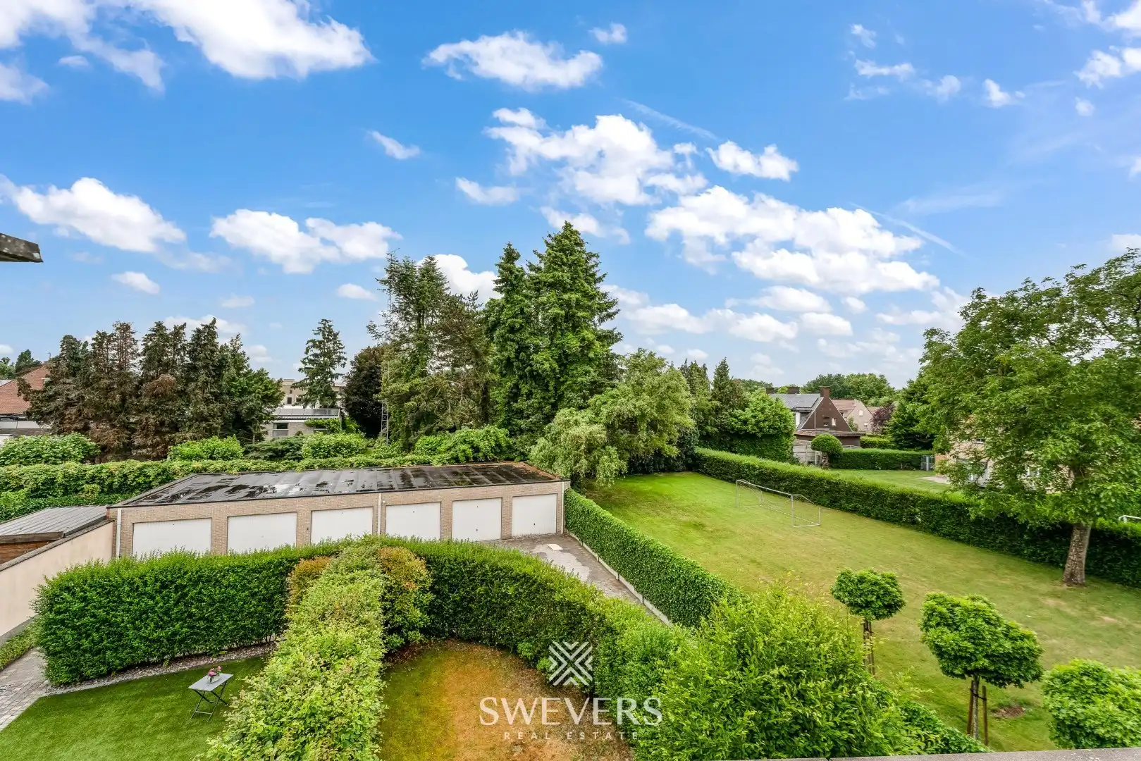 Ruim duplex appartement met 2 slaapkamers en garage foto 32