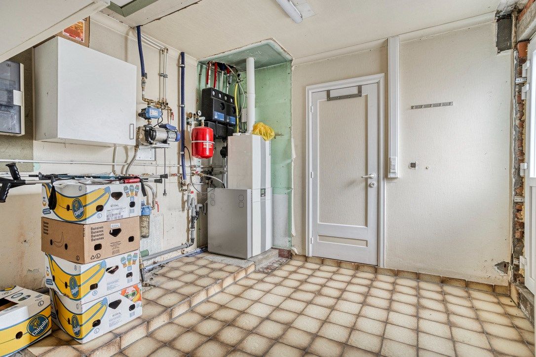 Halfopen bebouwing met werkplaats en loods te koop te Vichte. foto 21