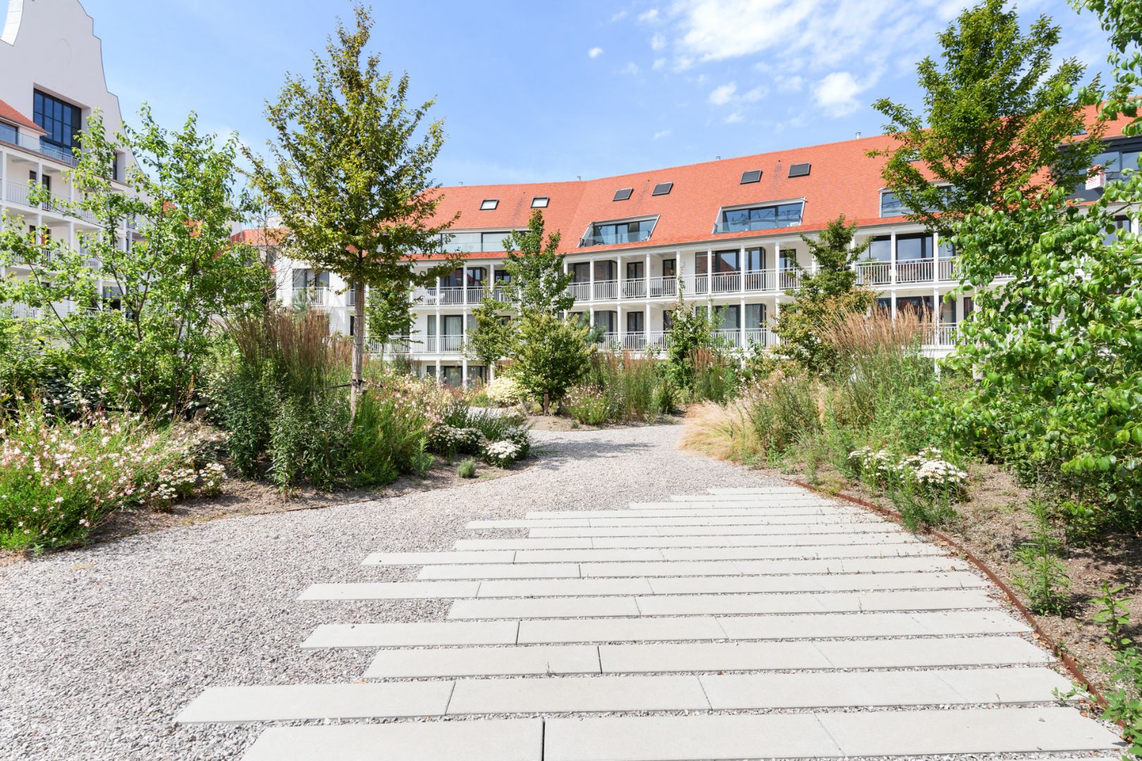 Zonnig nieuwbouwappartement met terras foto 14