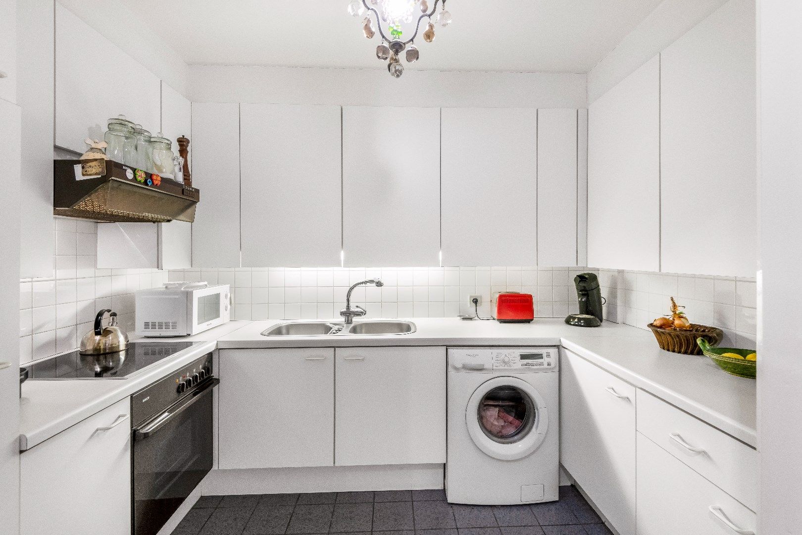 Aangenaam appartement gelegen  wandelafstand van de Zeedijk en de Dumortierlaan. garage te koop foto 8