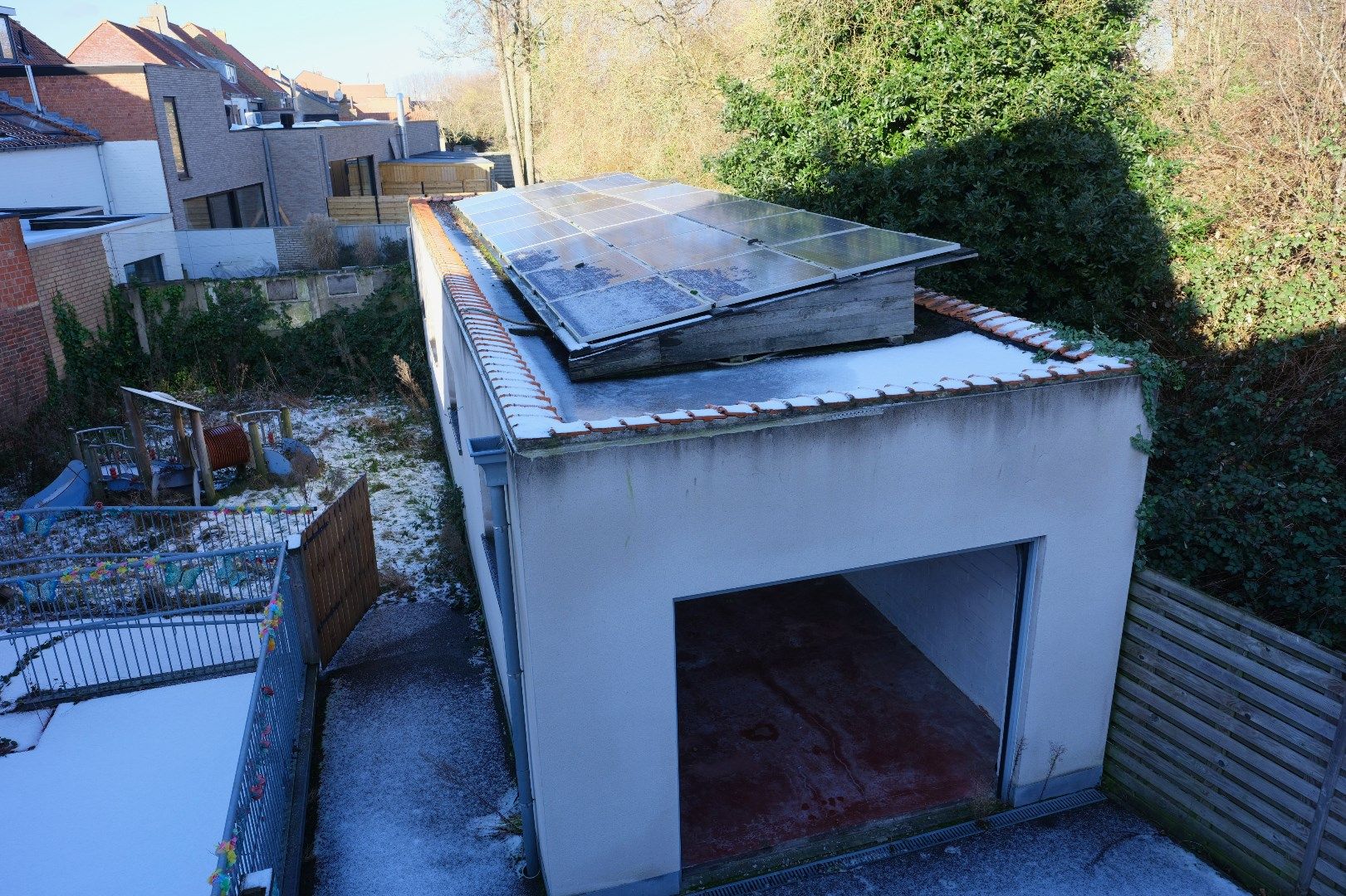 Op belangrijke invalsweg centrum St-Pieters, commercieel hoekpand/projectgrond foto 19