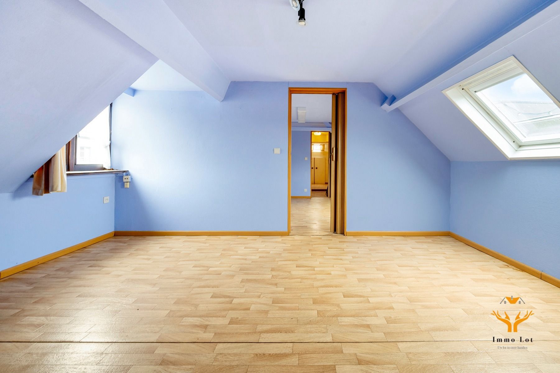 Te renoveren woning met tuin in rustige buurt foto 13
