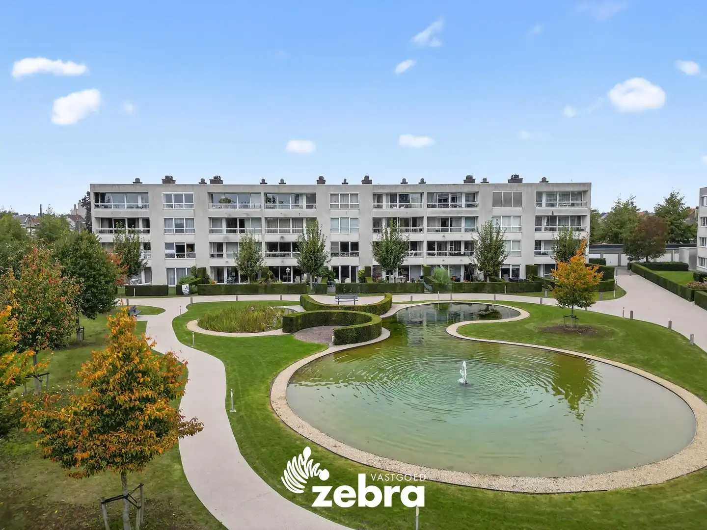 Gelijkvloers appartement met zuidoost gerichte tuin te Roeselare! foto {{pictureIndex}}