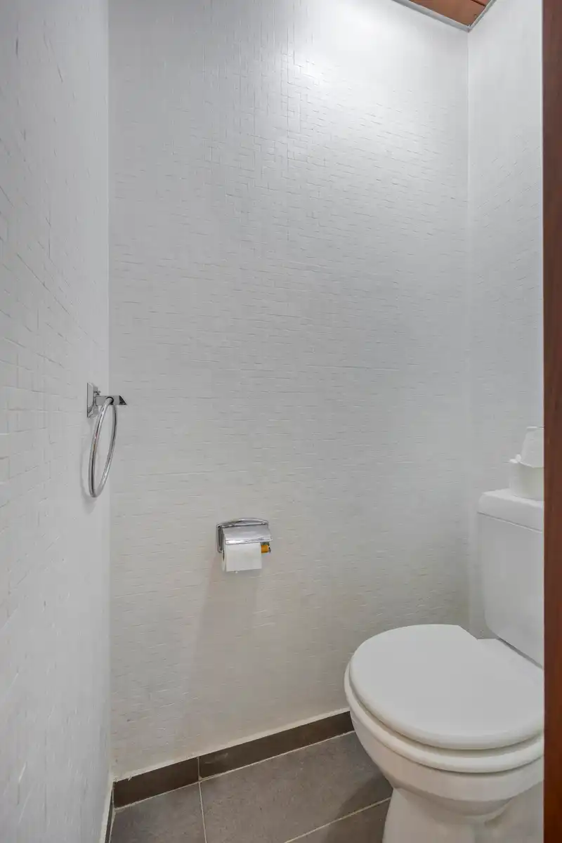 4-slaapkamer en 2-badkamer appartement (150 m²) in Berchem. foto 24