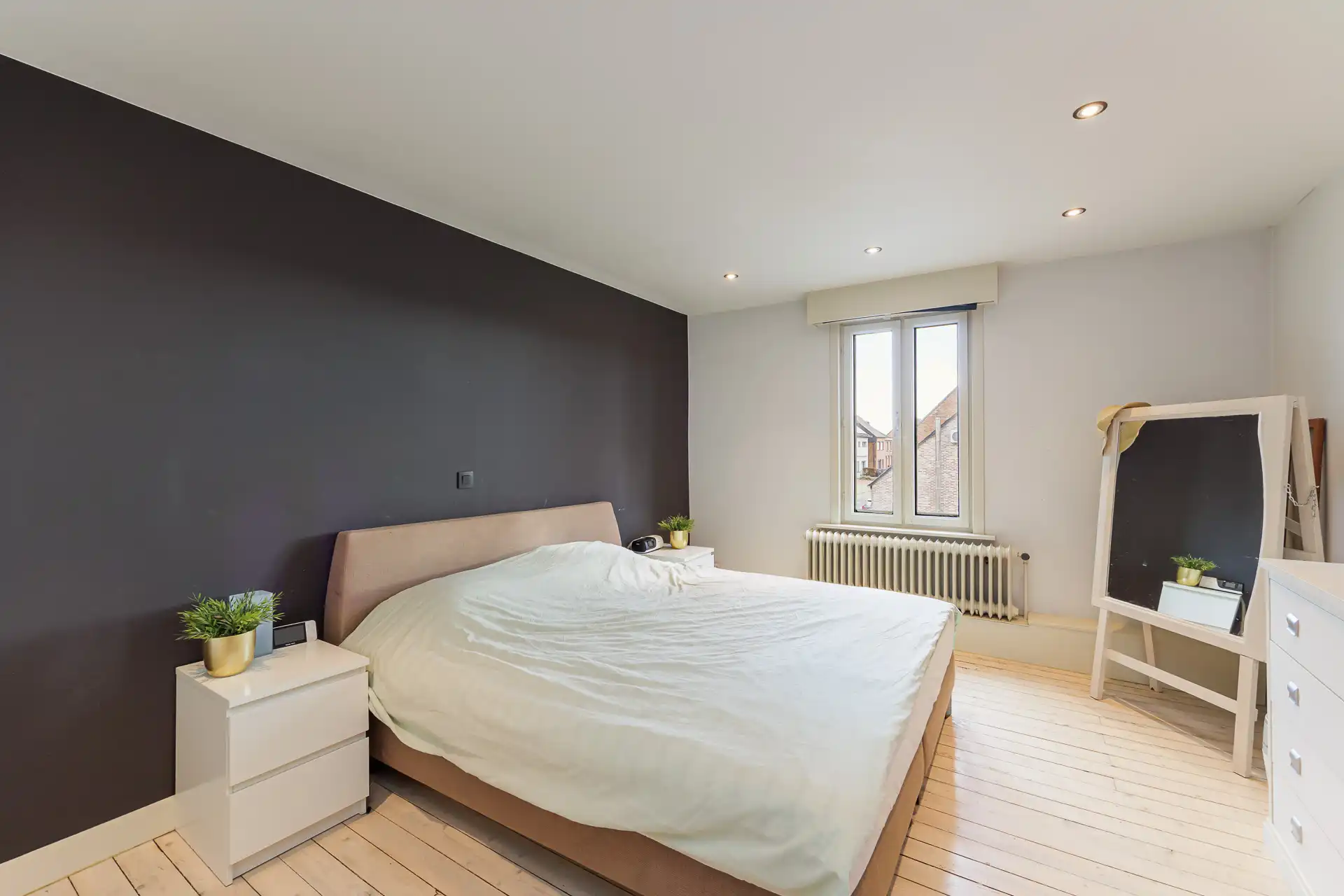 Charmante woning in hartje Herenthout foto 12