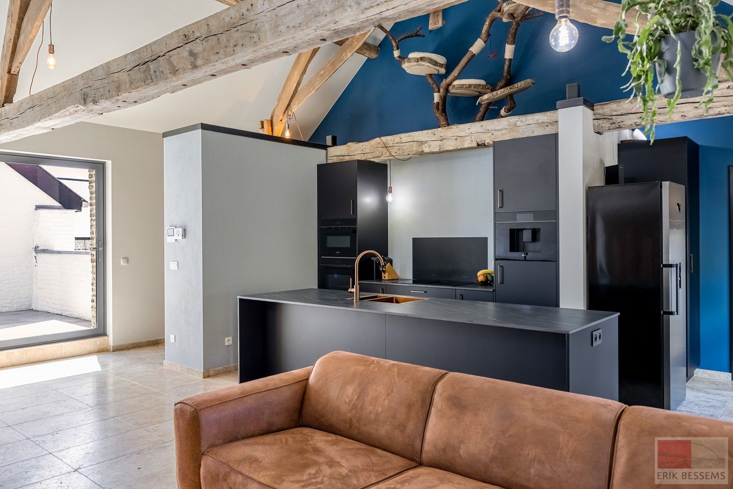 Unieke loft-appartement aan de Oude Kerkstraat 55 in Dilsen-Stokkem foto 23