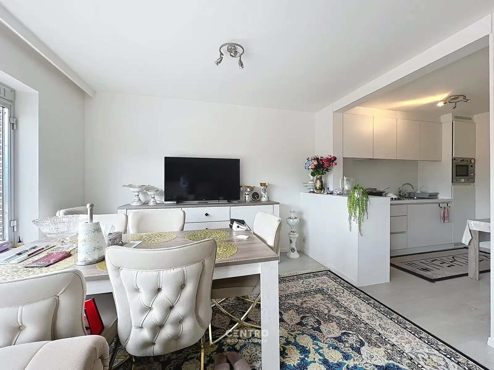 INSTAPKLAAR appartement (77m ²) met 2 SLK, GARAGE (moto's, fietsen,...) en ideale ligging in Roeselare - Perfect voor comfortabel wonen of als OPBRENGSTEIGENDOM ! foto 11