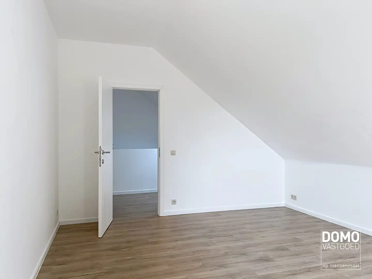MODERNE NIEUWBOUWWONING MET 3 SLAAPKAMERS TE KORTENAKEN foto 12