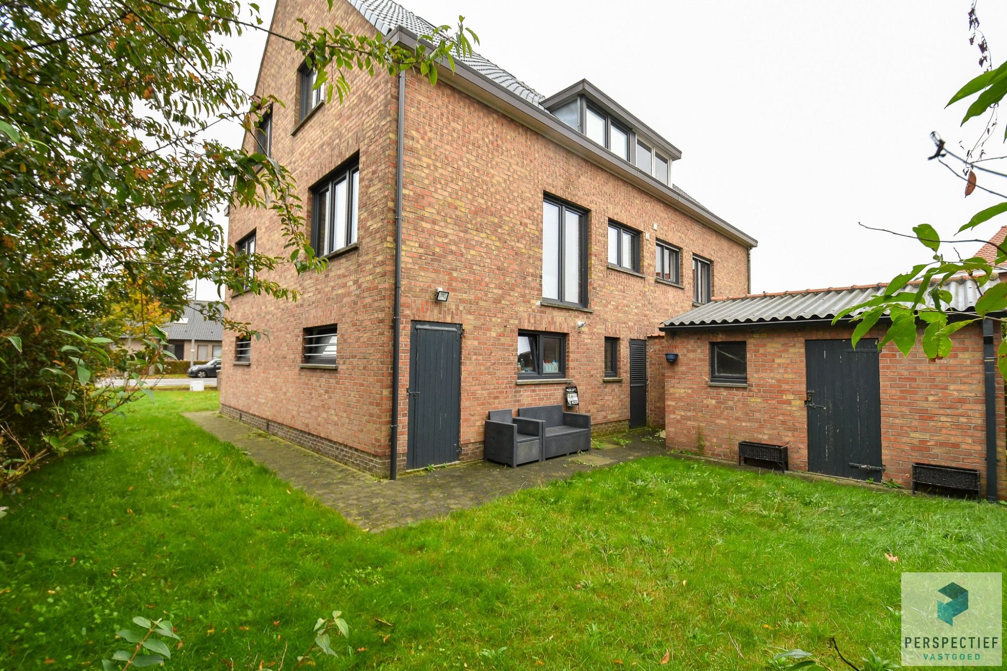 UITSTEKEND GELEGEN VERNIEUWDE WONING met  4 SLPK - TUIN - GARAGE foto 18