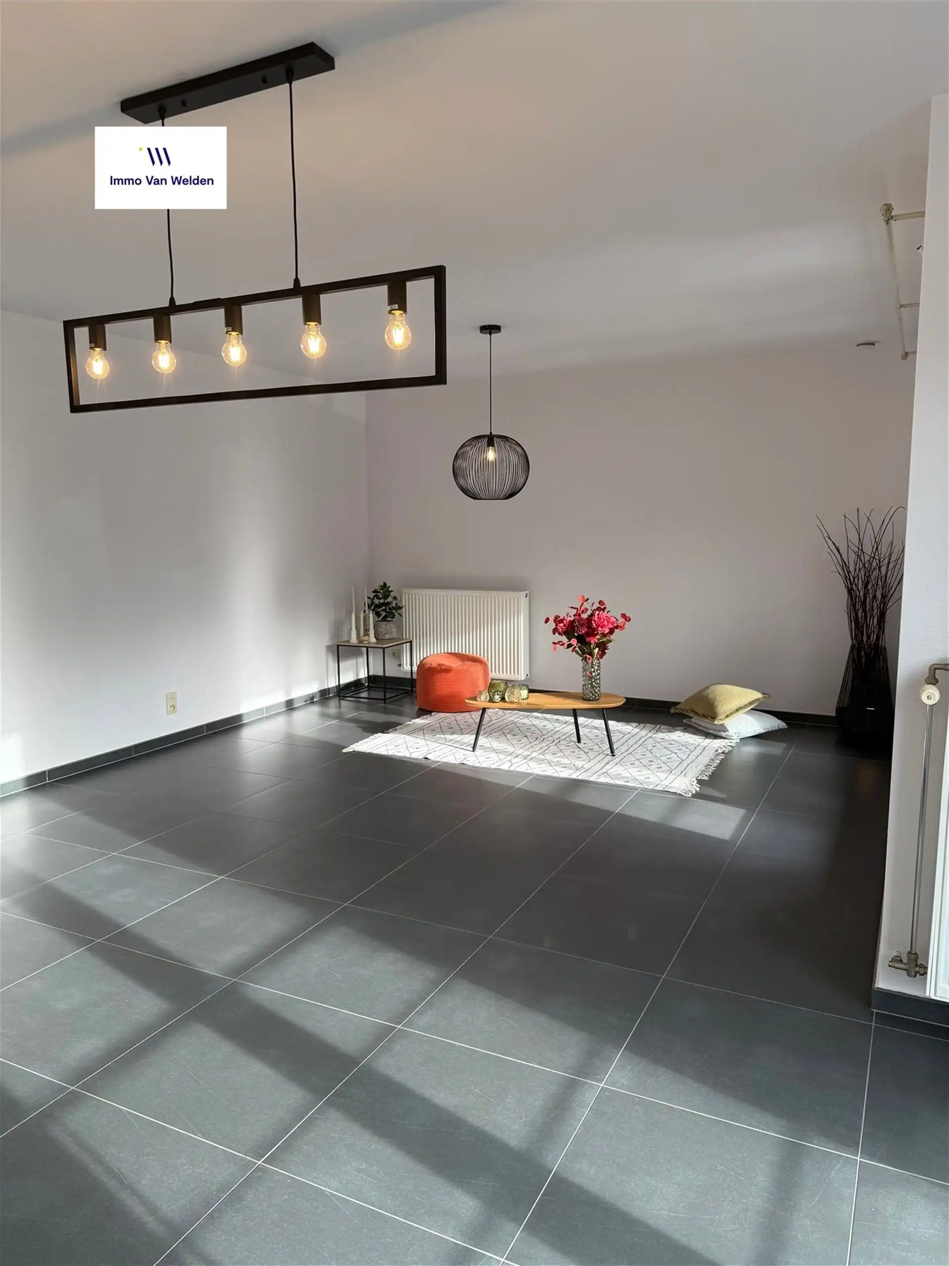 Stijlvol appartement met 2 slaapkamers, terras en garage foto 4