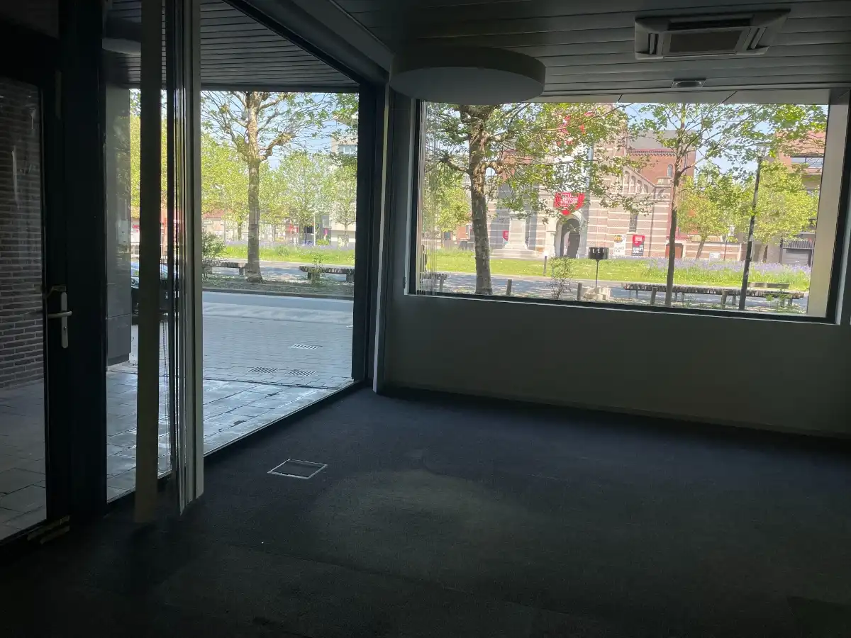 commercieel gelegen KANTOOR / PRAKTIJK foto 5