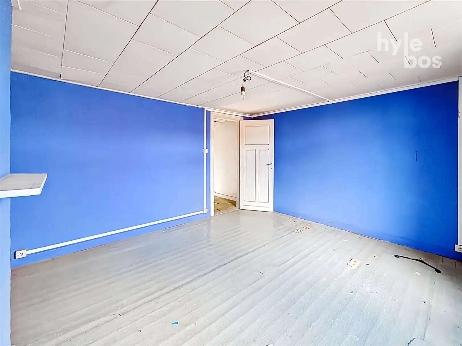 Te renoveren woning met tuin op uitstekende ligging foto 10