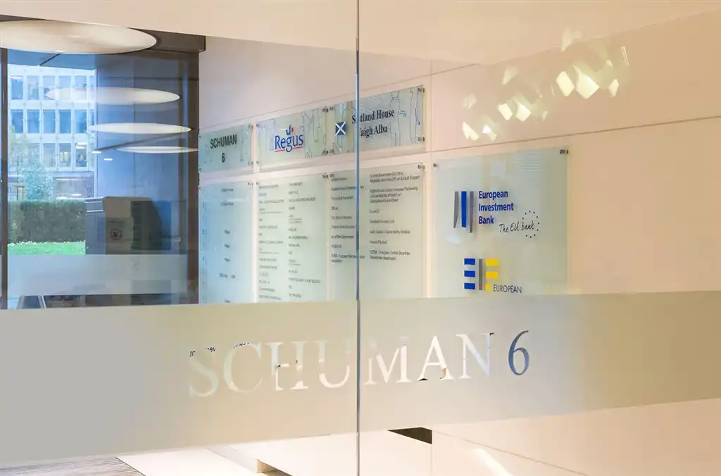 SCHUMAN 6 - 1.077m² te huur foto 11