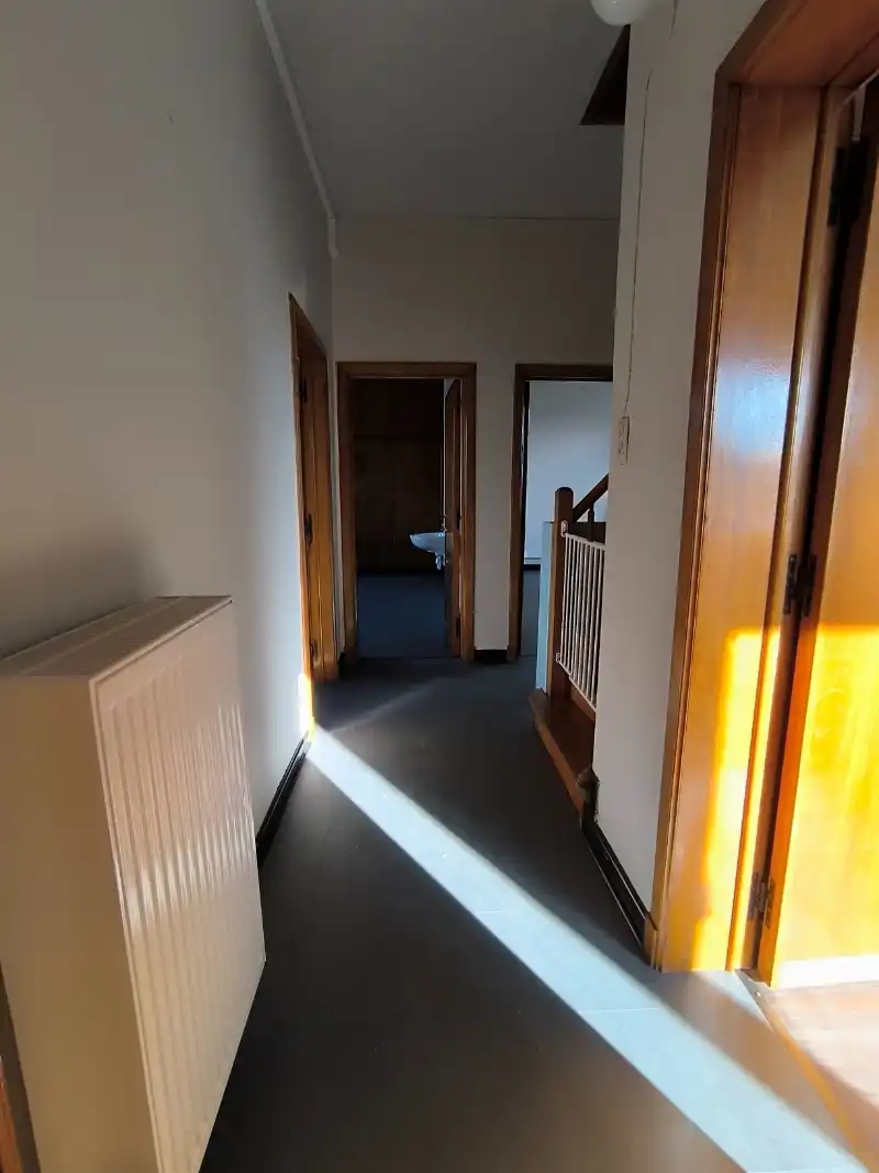 Ruime alleenstaande woning foto 14