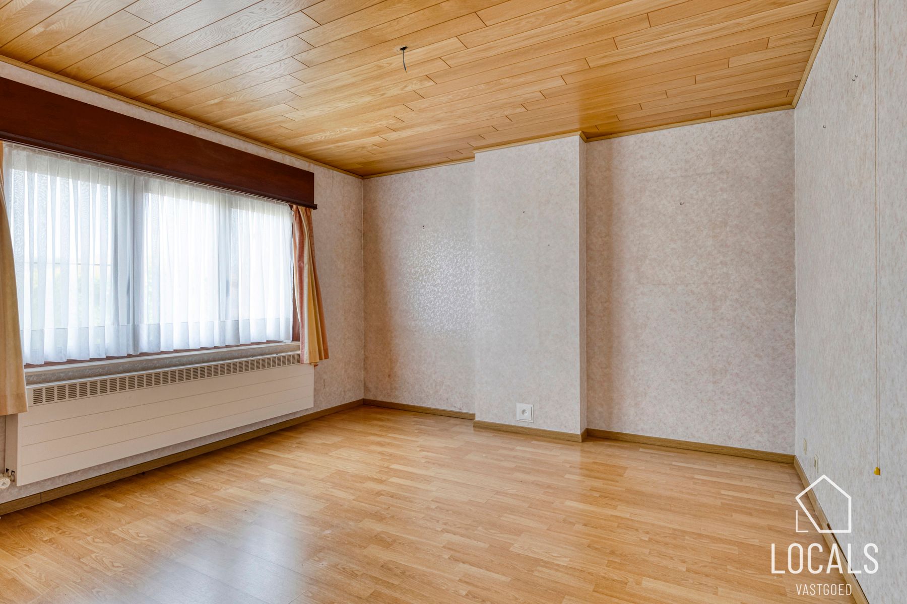 Solide viergevelwoning met potentieel foto 12