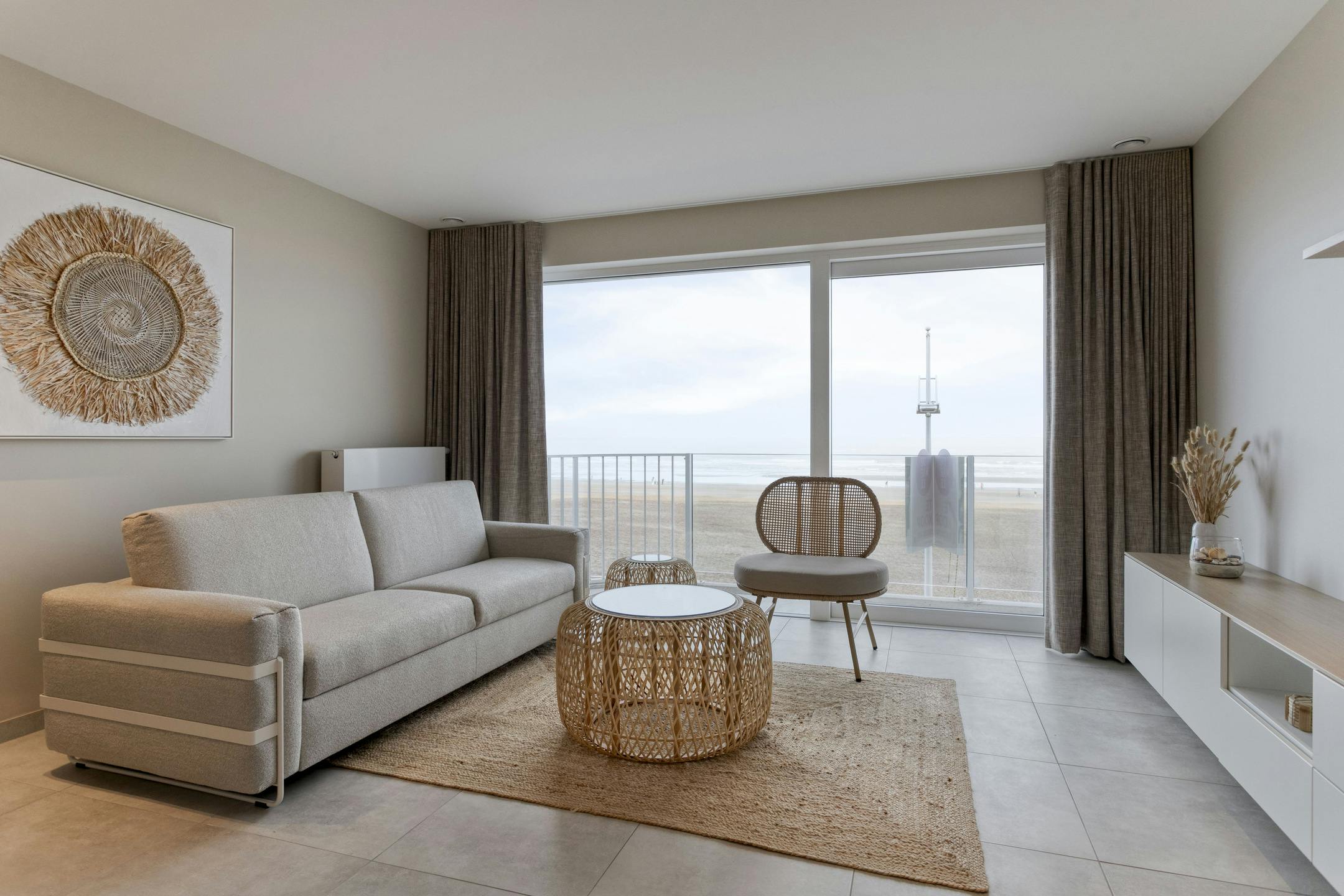 Prachtig appartement op de Zeedijk van Koksijde! foto {{pictureIndex}}