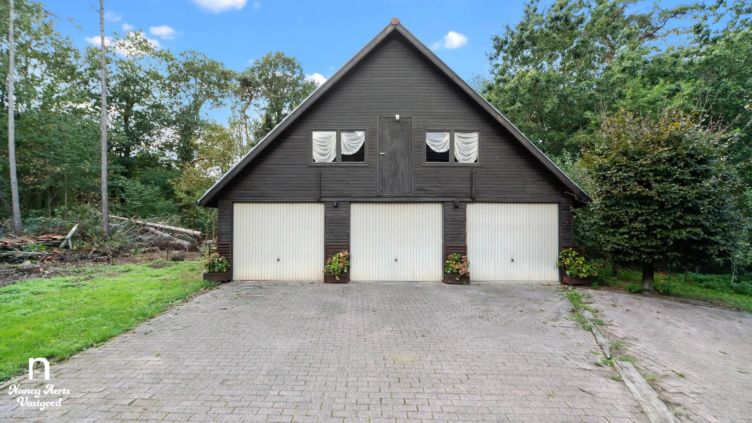 Exclusief landgoed op 1,28 ha met villa en paardenstallen foto 40