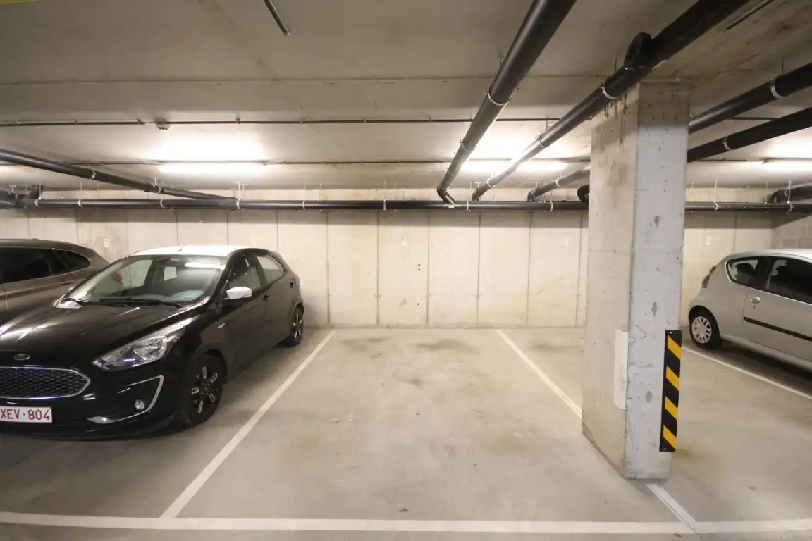 Gunstig gelegen appartement met ruim terras en autostaanplaats foto 13