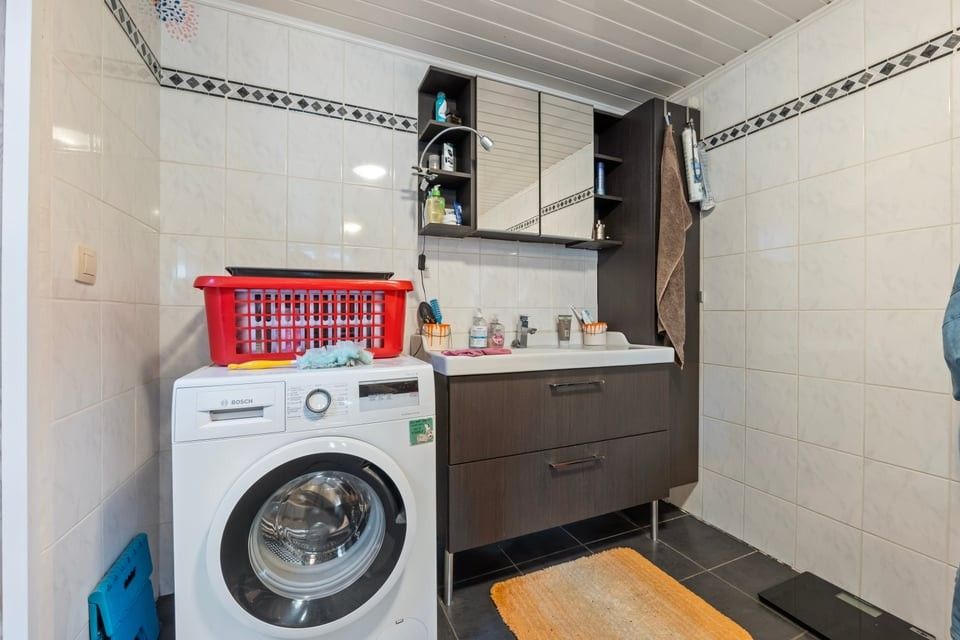 GEZELLIGE GEZINSWONING MET 3 SLKS EN LEUKE TUIN VLABKIJ CENTRUM VAN TIENEN foto 14