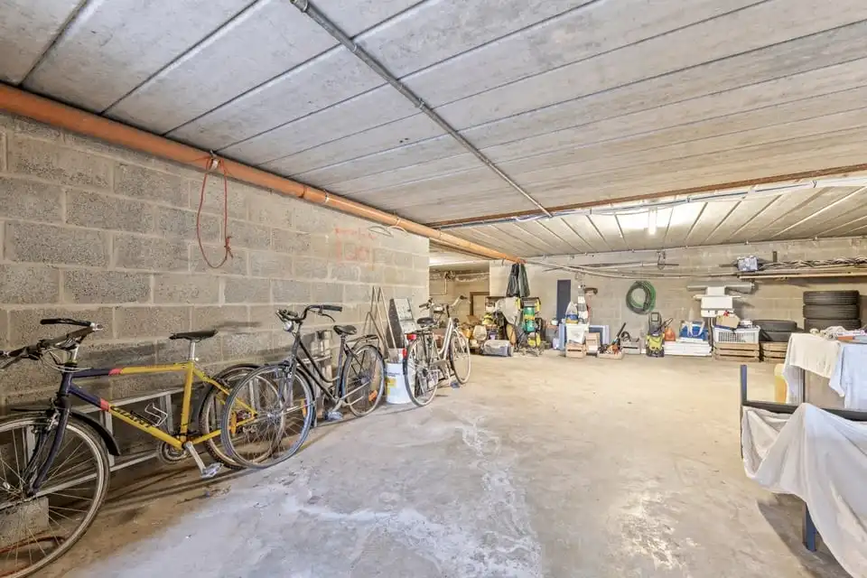 RUIME GELIJKVLOERSE GEZINSWONING OP EEN UITZONDERLIJK PERCEEL IN KORTENAKEN foto 28