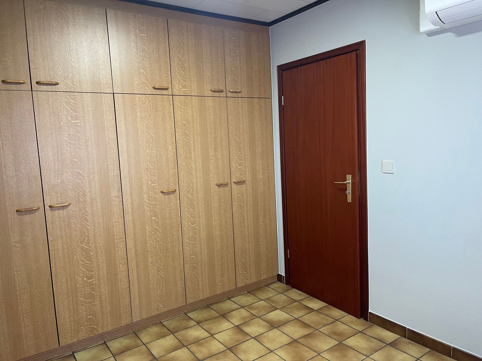 Charmante woning met tuin en veranda te Sint-Kruis-Winkel foto 8