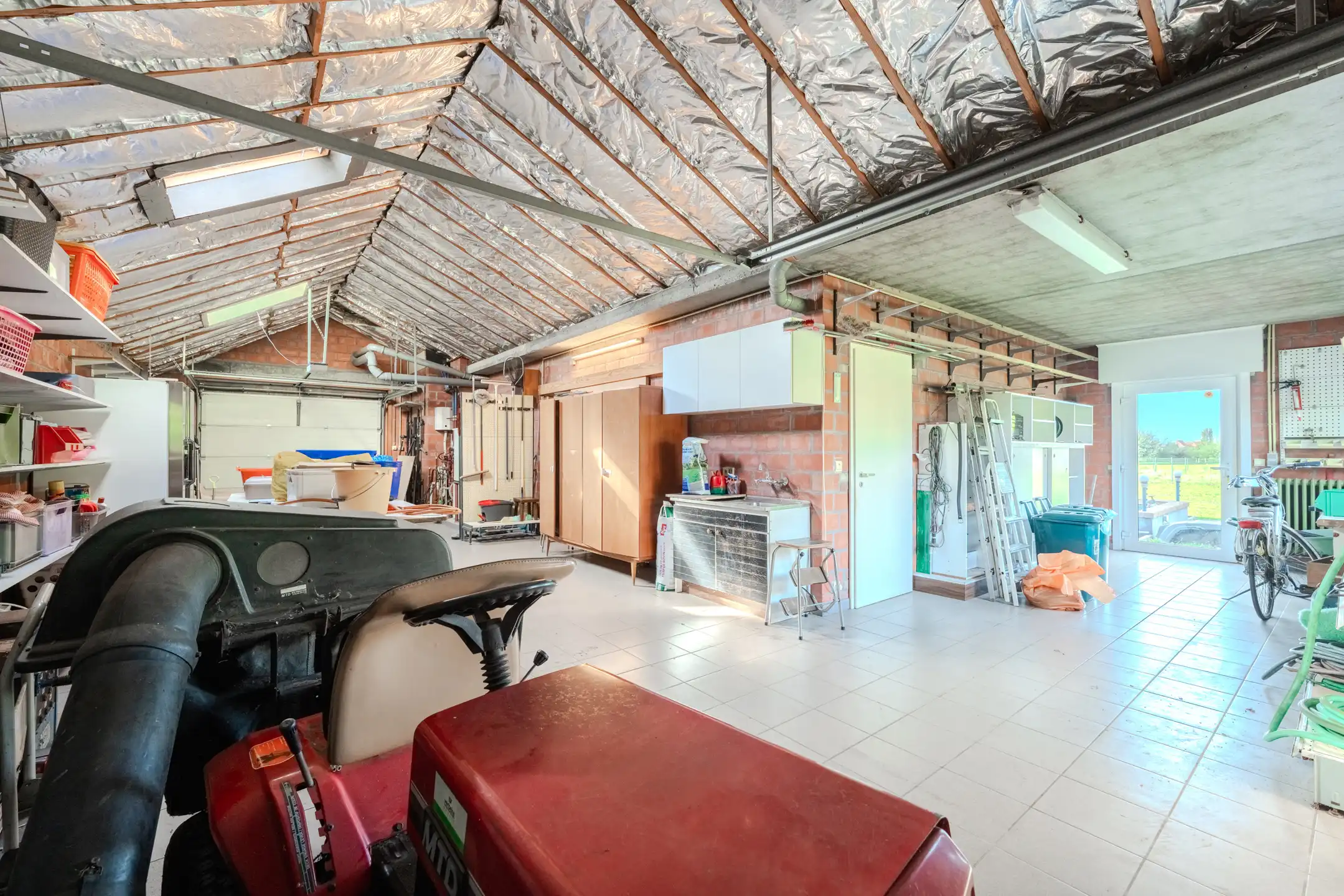 UNIEK EIGENDOM OP EEN TERREIN VAN 8.187 M² – RUST & RUIMTE ! foto 18