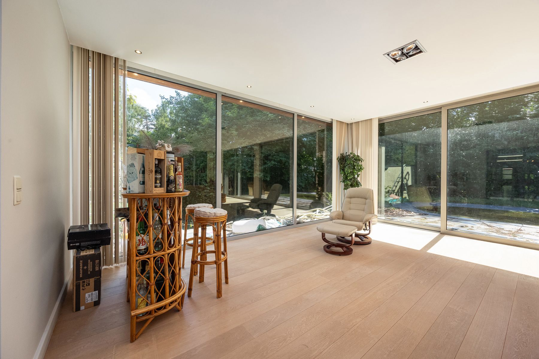 Ruime en lichtrijke villa met 4 à 5 slaapkamers en zwembad foto 10