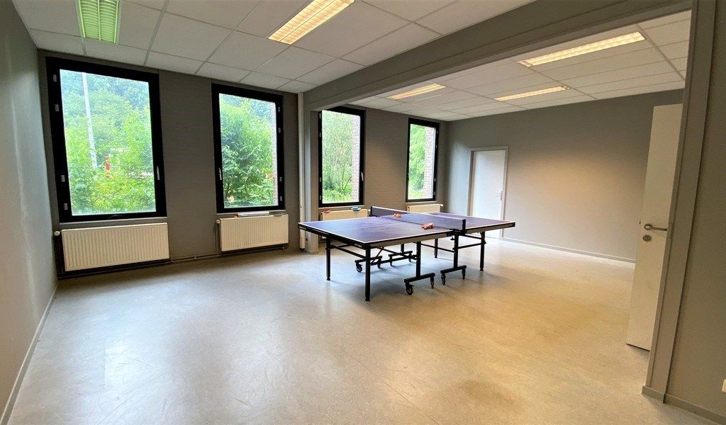 Magazijn met kantoren te huur vlakbij A12 in Wilrijk foto 16