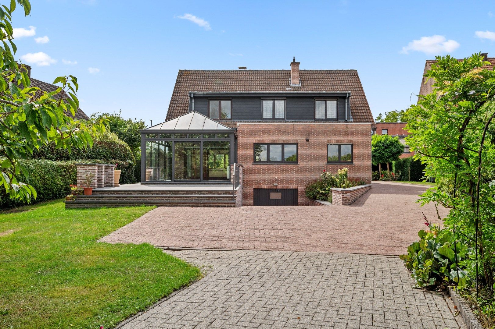 Ruime en vrijstaande woning met veel privacy foto {{pictureIndex}}