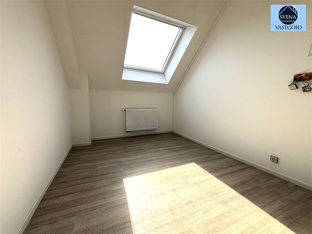 GERENOVEERDE WONING MET 3 SLAAPKAMERS EN TUIN foto 12