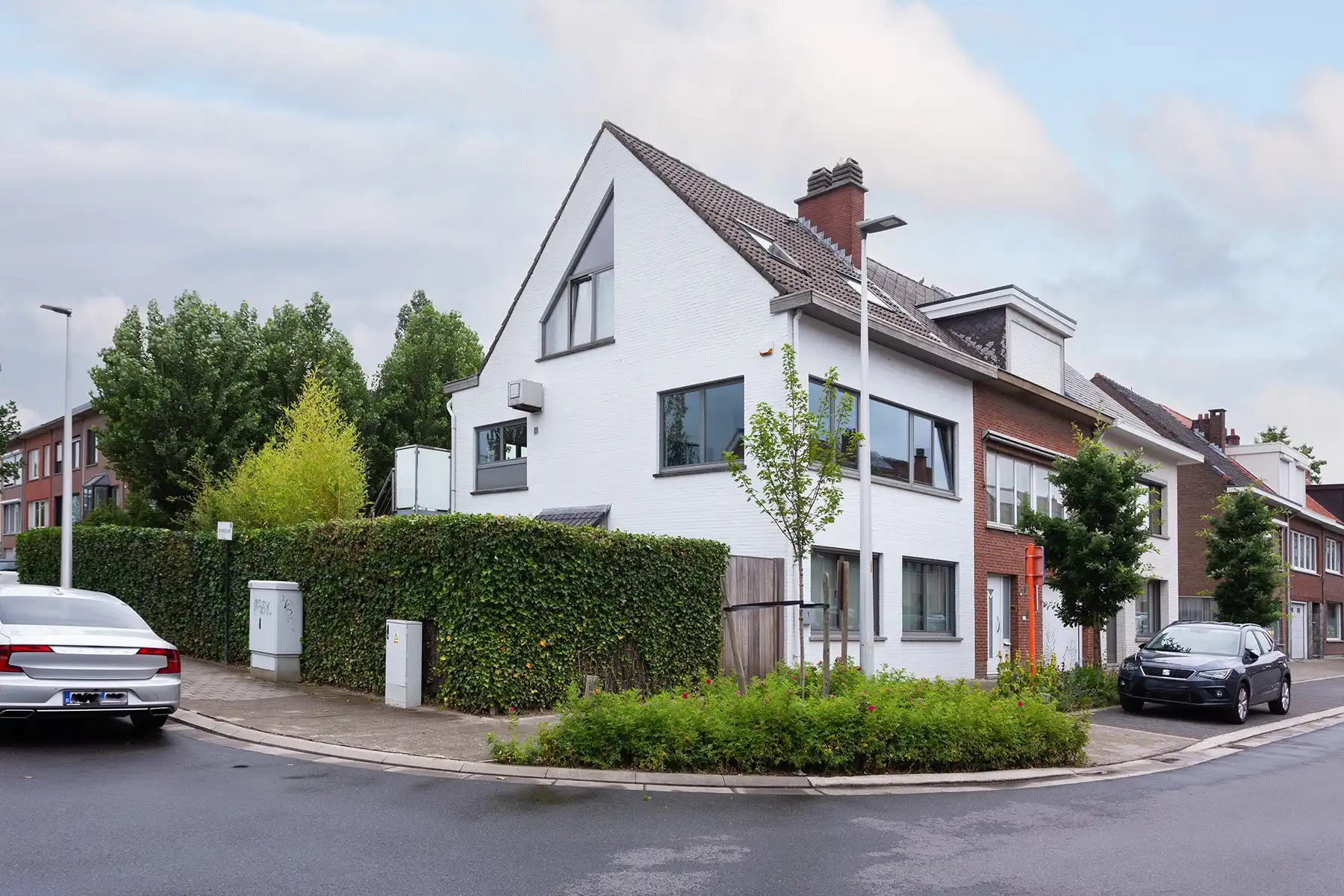 Aartselaar - HOB met terras en 4 slpk/2 badk. foto {{pictureIndex}}