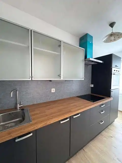 Comfortabel 2-slaapkamerappartement met  Terras te huur in Zottegem foto 3