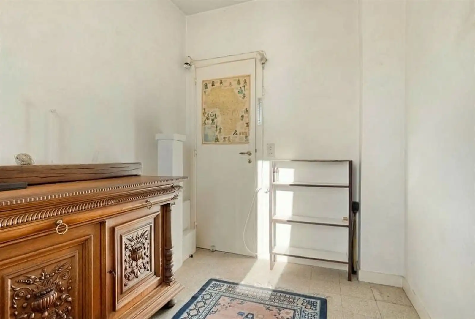 Woning in rusige woonwijk met aparte garage foto 27