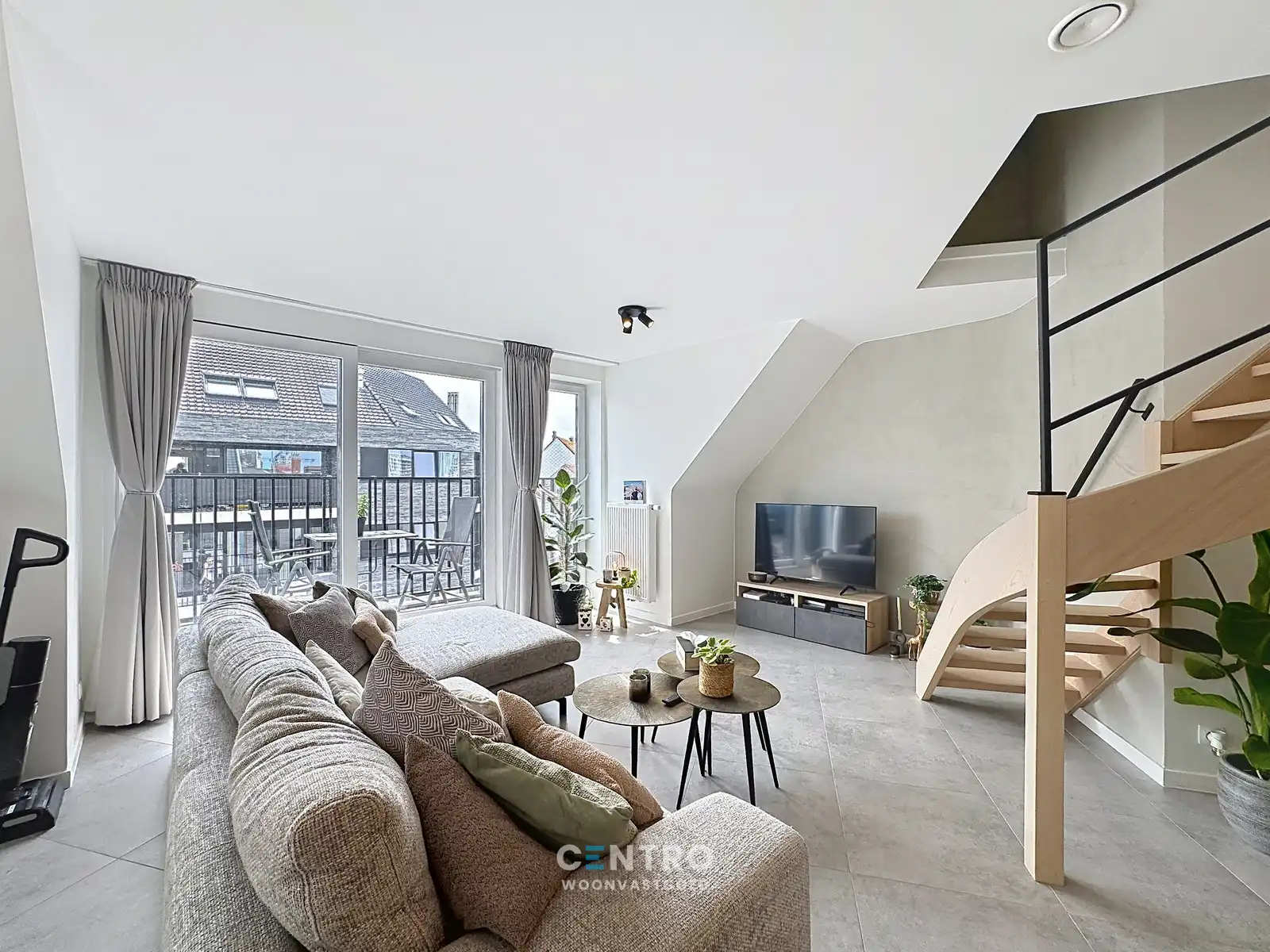 LEUK appartement met 2 slpk én 2 badkamers! foto 2