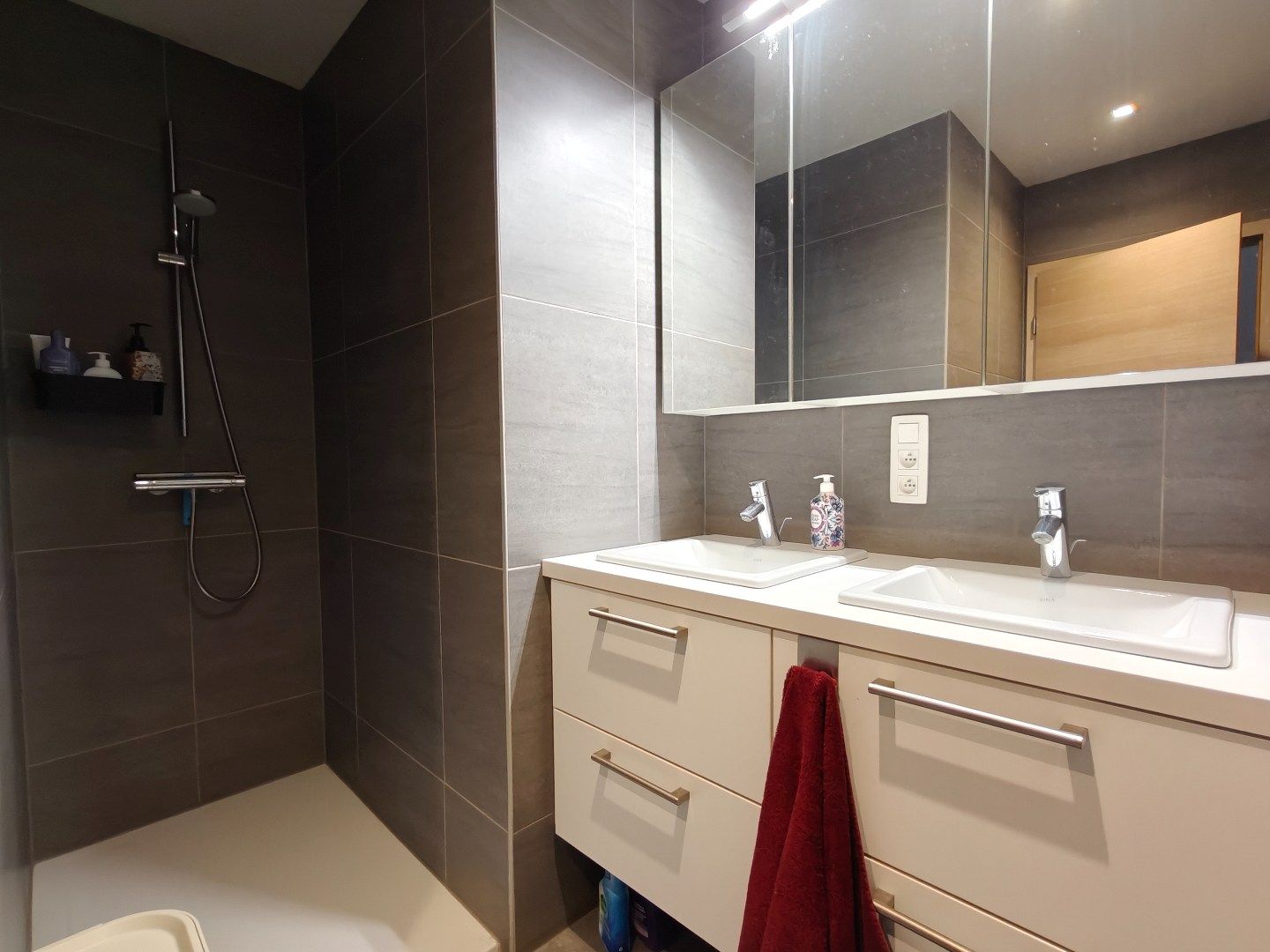 Appartement met terras en lift in Lokeren foto 7