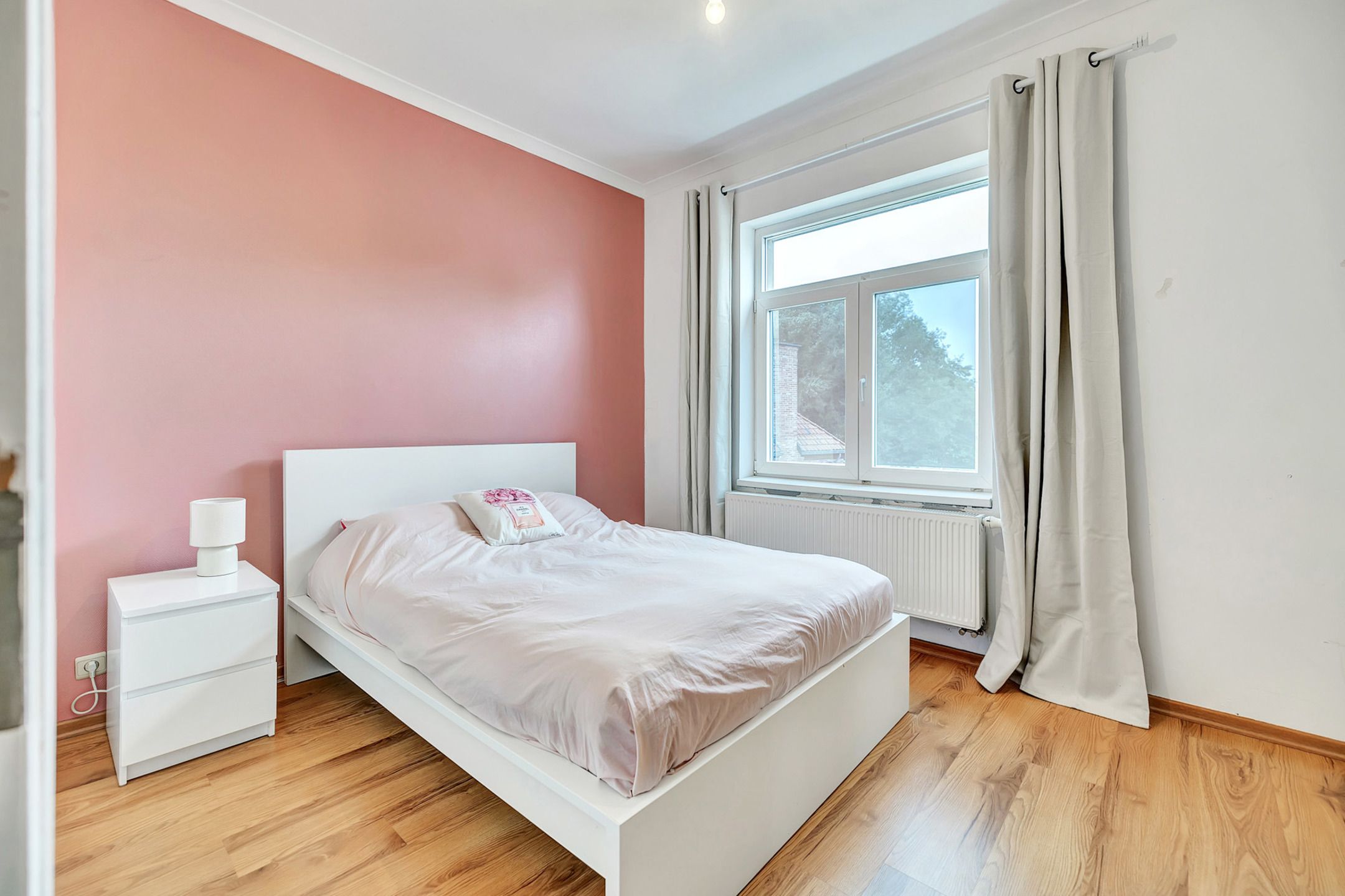 Rustieke woning op strategische ligging foto 15