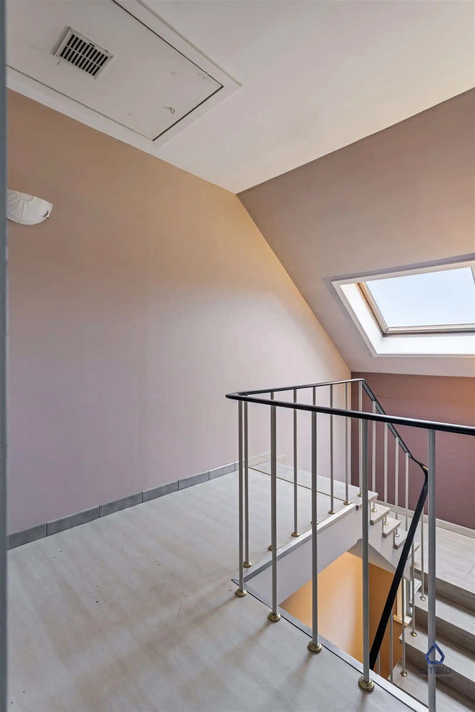 Ruime handelswoning met 3 slaapkamers foto 15