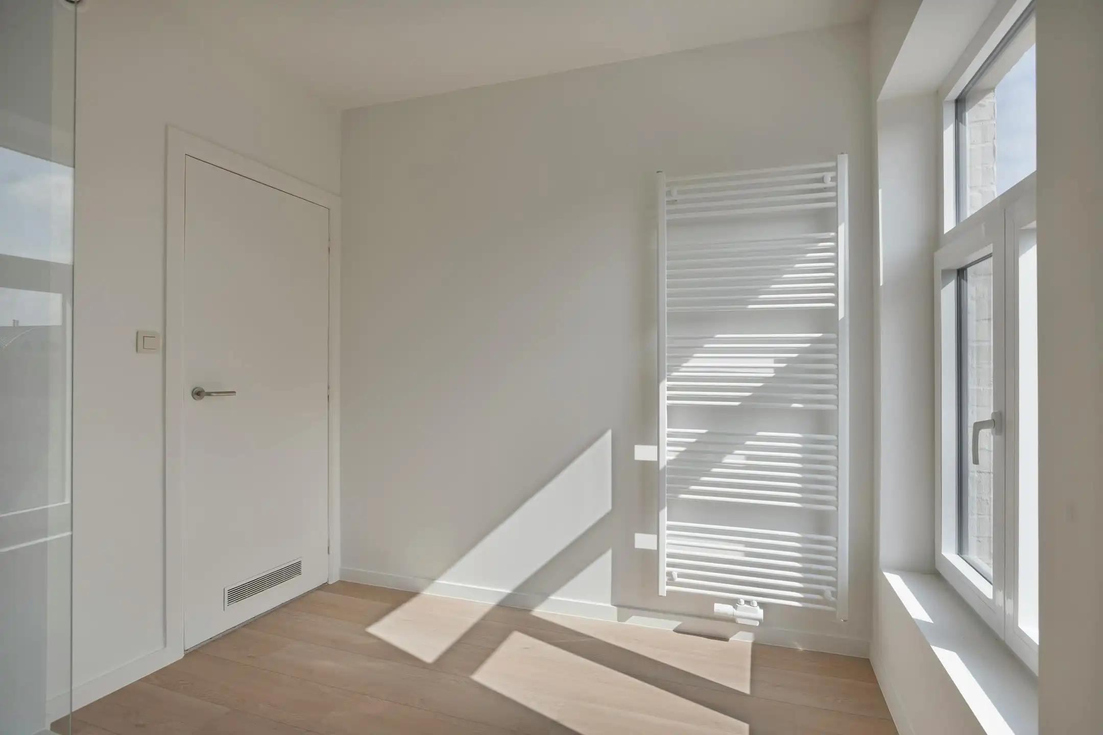Modern, energiezuinig en instapklaar huis te koop in Poperinge foto 26