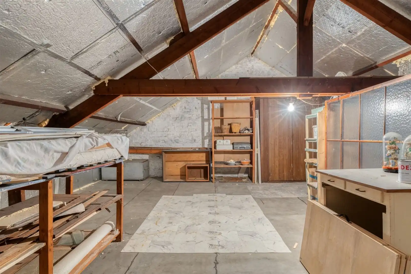 Te renoveren woning met 4 slaapkamers foto 22